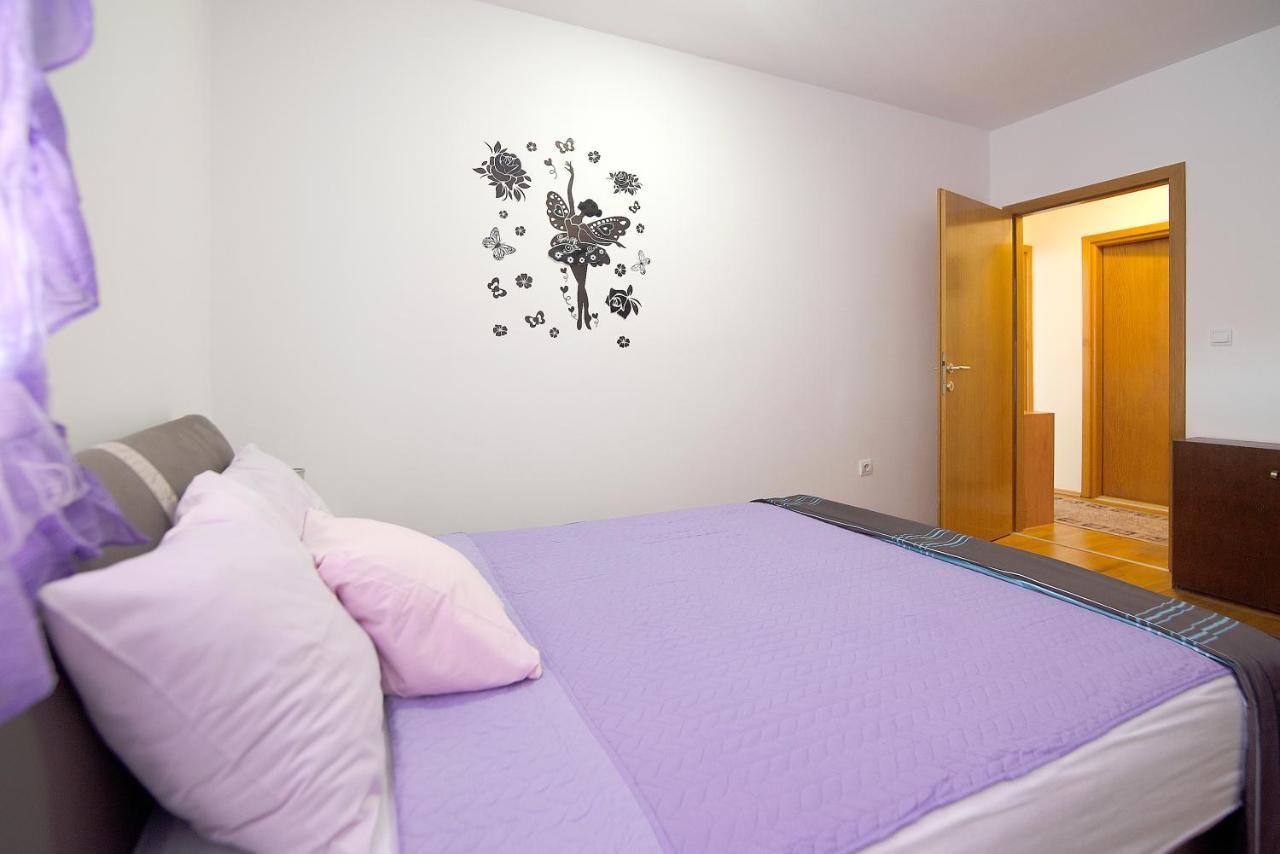 Lungo Mare With Terrace Apartament