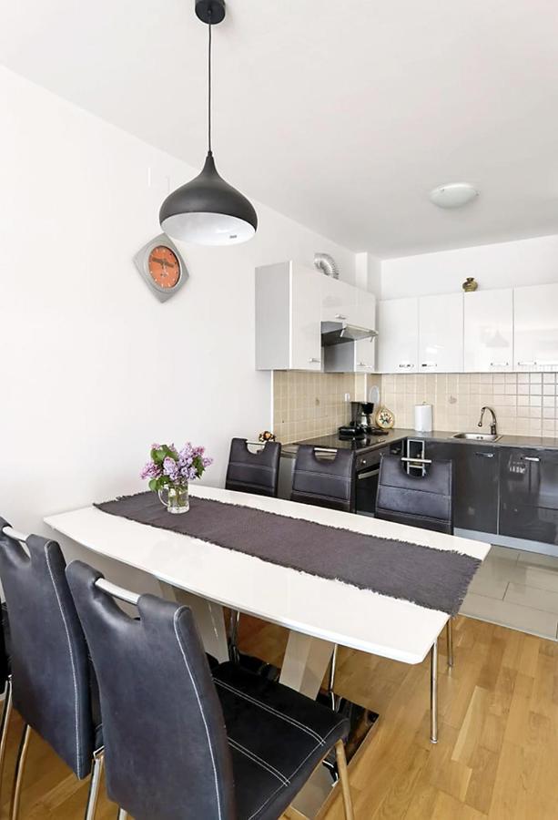 Lungo Mare With Terrace Apartament